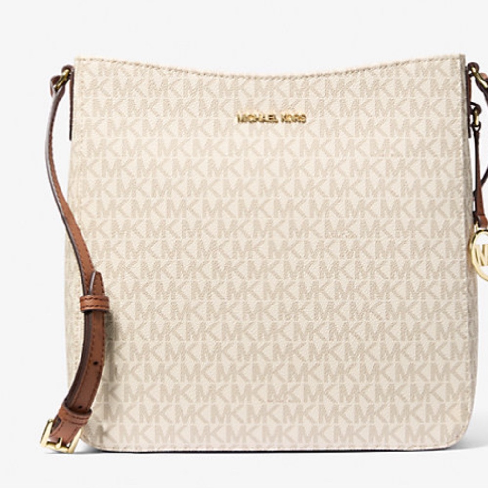 MICHAEL KORS 
Jet Set Travel Large Logo Messenger Bag
COLOR Vanilla
NWT
